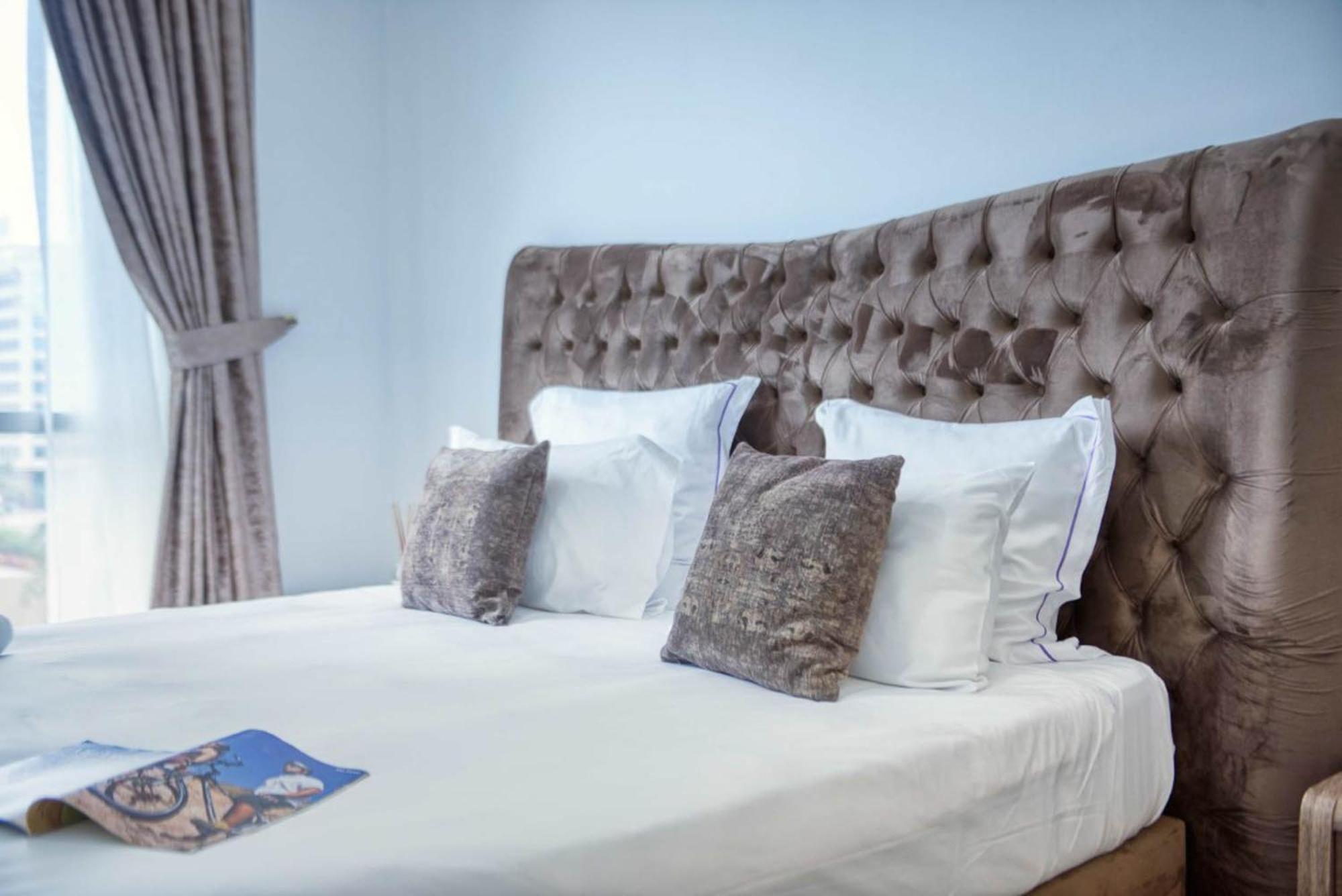 Dream Apartments- Emaar Towers - Rega Al Buteen شقة *