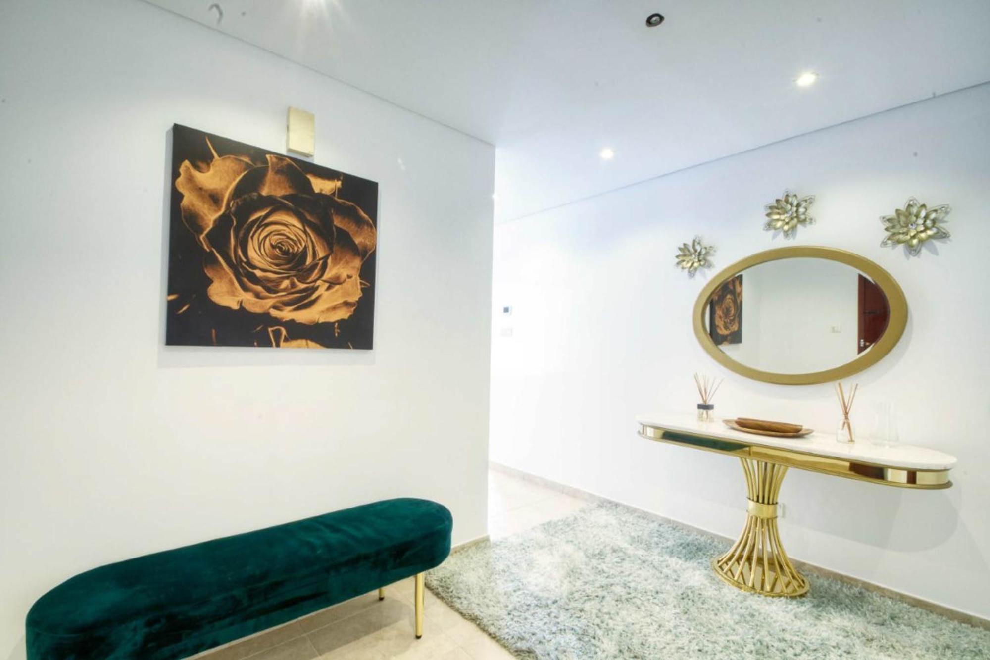 Dream Apartments- Emaar Towers - Rega Al Buteen شقة دبي